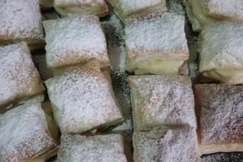 Kremalı Muzlu Milföy Tatlısı Tarifi