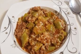 Kıymalı Pirinçli Kabak Yemegi