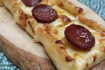 Ev Yapımı Pide (Sucuklu Kaşarlı)