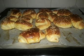 Sade Poğaça (Mayalı)