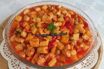 Tencerede Sebzeli Tavuk Yemeği