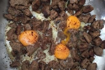 Kavurmalı Yumurta