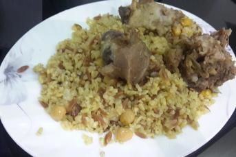 Et Suyuna Nohutlu Bulgur Pilavı Tarifi