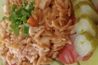 Nefis Tavuklu Şehriye Pilavı