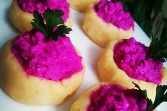 Patates Çanağında Pancar Salatası