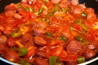 Kahvaltılık Domatesli Biberli Sosis