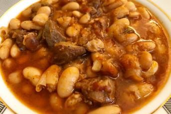 Etli Kuru Fasulye (Düdüklü Tencerede)