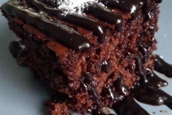 Islak Kek (Püf Noktası İle)