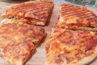 Hafta Sonu Kahvaltısına Yakışacak Nefis Bazlama Tostu