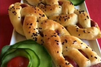 Peynirli Sucuklu Örgü Poğaça