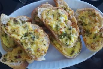 Pratik Ekmek Üstü Pizza