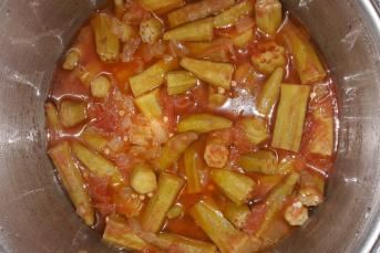 Zeytinyağlı Bamya Yemeği