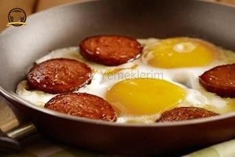 Sucuklu Yumurta