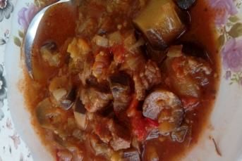 Düdüklüde Kuşbaşılı Patlıcan Yemeği