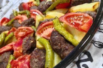 Fırında Nefis Köfte Patates
