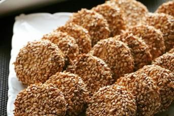 Bol Susamlı Kurabiye