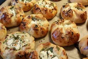 Kabartma Tozlu Poğaça