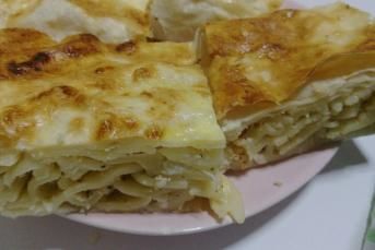 Makarnalı Börek Tarifi