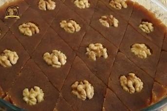 Pekmezli Un Helvası