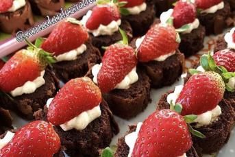 Çikolatalı İsviçre Rulosu (Mini Pastacıklar, Petibörler)