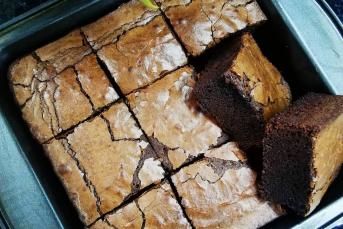Browni (Orjinal - Harika Sunumuyla)