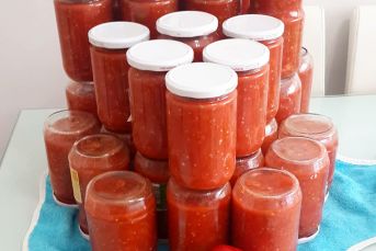 Şişesini Kaynatmadan Yapılan Domates Konservesi
