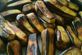 Kışlık Patlıcan Kızartması (Sadece 1 Çay Bardağı Sıvıyağ İle)