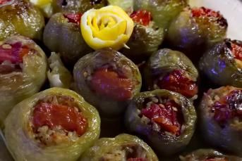 Fırında Zeytinyağlı Biber Dolması Pişirmek