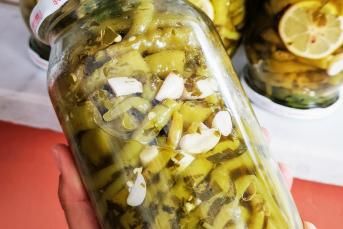 Ertesi Güne Hazır Yağlı Biber Turşusu