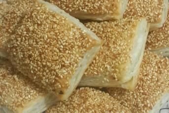 Simit Tadında Milföy Börek