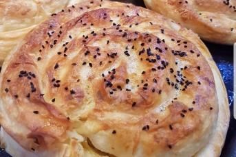 Yufkadan Çarşaf Böreği