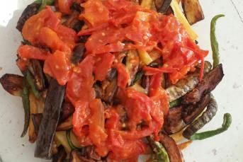 Soslu Enfes Türlü Kızartma