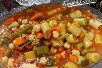 Yulaflı Nohutlu Pırasa Yemeği