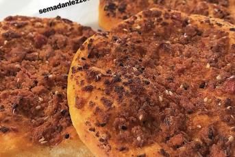 Nefis Biberli Ekmek Tarifi