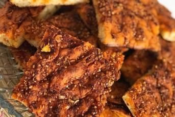 Acılı Susamlı Ekmek