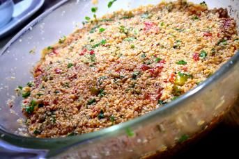 Domates Biber Soslu Bulgur Salatası