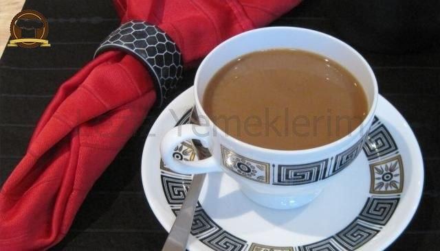 Sütlü Kahve (Şekerli) Leziz Yemeklerim