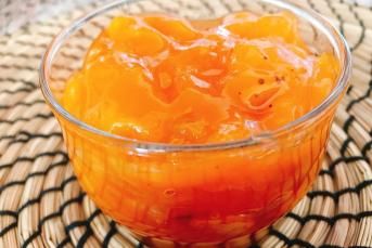 Tam Kıvamında Kayısı Reçeli