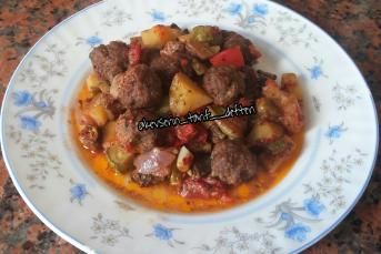 Fırında Nefis Sebzeli Köfte Yemeği