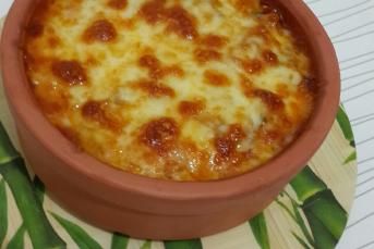 Kiremitte Kaşarlı Soğanlı Mantar