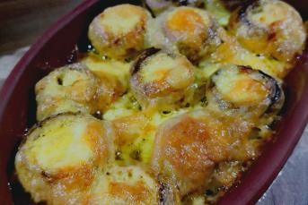 Güveçte Kaşarlı Kültür Mantarı