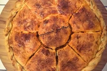 Patatesli Ve Çerkes Peynirli Börek