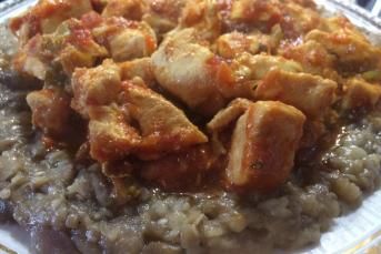 Patlıcan Yatağında Tavuk Sote