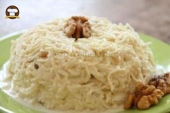 Hardal Soslu Kereviz Salatası