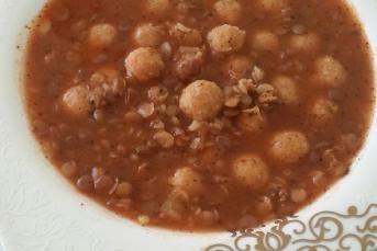 Yeşil Mercimekli Sulu Köfte Yemeği