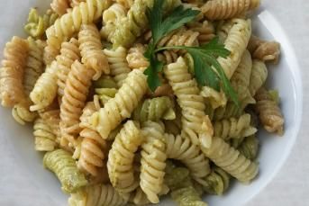 Kremalı Pesto Soslu Sebzeli Makarna