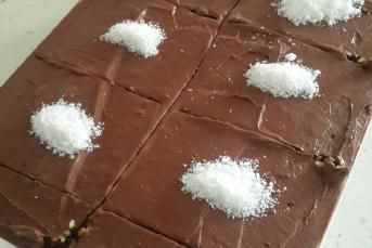 Haşhaşlı Kakaolu Revani