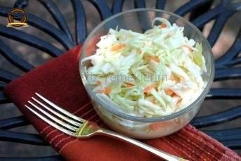 Havuçlu Coleslaw Salatası