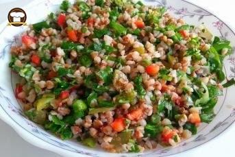 Karabuğday Salatası