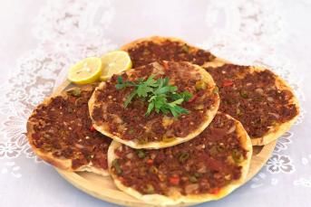 Hazır Yufkadan Fındık Lahmacun